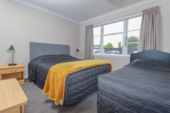 Standard Suite, 2 Bedrooms, Non Smoking, Shared Bathroom (Unit)