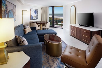 Suite, 1 King Bed with Sofa bed, Ocean View