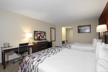Deluxe Room, 2 Queen Beds, Non Smoking