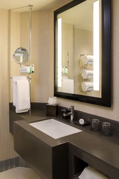 Superior Room, 1 King Bed