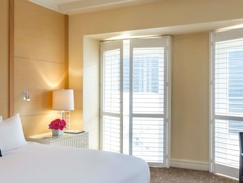 Superior Room, 1 King Bed