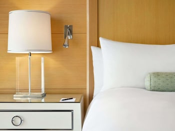 Superior Room, 1 King Bed