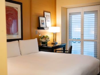 Luxury Room, 1 King Bed (Beverly Boulevard View)