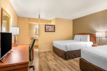 Standard Room, 2 Queen Beds, Non Smoking