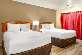 Standard Room, 2 Queen Beds, Non Smoking