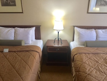 Standard Room, 2 Queen Beds, Non Smoking