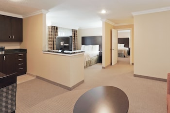 Suite, Multiple Beds