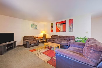 Room, 1 King Bed, Non Smoking, Jetted Tub