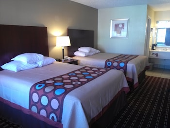 Room, 2 Queen Beds, Smoking