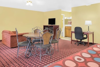 Suite, 2 Queen Beds, Non Smoking