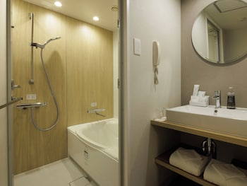 Style Twin Room, with Sofa bed, Non Smoking (Main Bldg)
