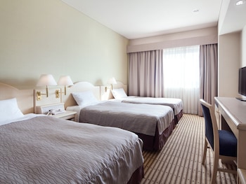 (Main) Standard Twin with Extra Bed, Non Smoking