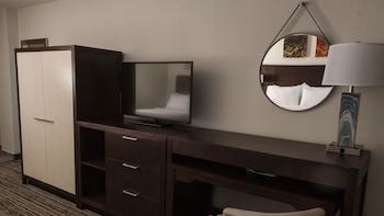 Standard Room, 2 Queen Beds, Accessible (Communications)