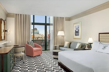 Premier Room, 1 King Bed, City View