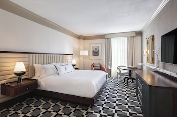 Deluxe Room, 1 King Bed