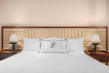 Suite (Severin 1 King Bed)