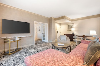 Suite (Severin 1 King Bed)