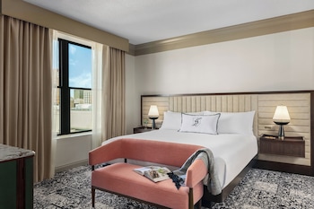 Premier Room, 1 King Bed (Executive)