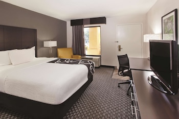 Room, 1 Queen Bed, Non Smoking (Pet-friendly, Exterior)