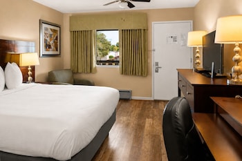 Standard Room, 1 King Bed