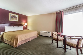 Suite, 1 King Bed, Non Smoking