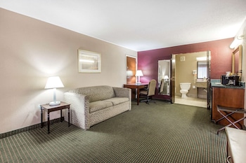 Suite, 1 King Bed, Non Smoking