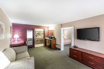 Suite, 1 King Bed, Non Smoking
