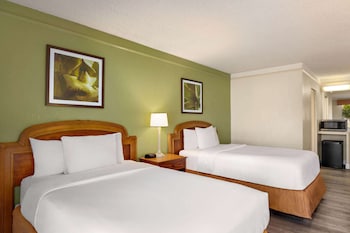 Room, 2 Double Beds, Accessible, Non Smoking (Mobility, Bathtub w/Grab Bars)