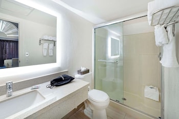 Suite, 1 King Bed, Non Smoking, Jetted Tub