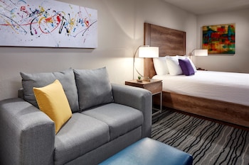 Standard Room, 1 King Bed, Non Smoking, Microwave