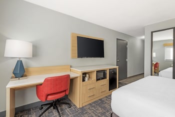 Standard Room, 1 King Bed, Accessible, Non Smoking (Pets Not Allowed)