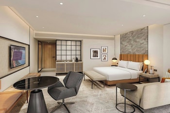 Signature Room, 1 King Bed, City View