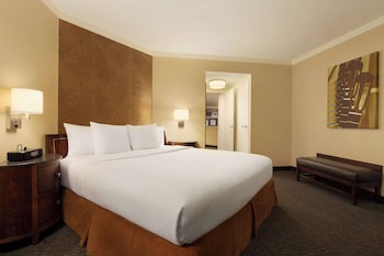 Premium Suite, 2 Bedrooms, Non Smoking, Bathtub