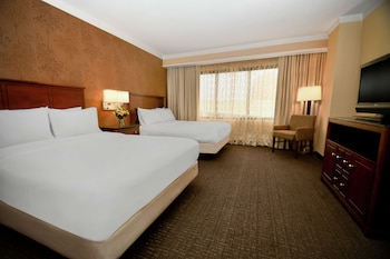 Suite, 2 Queen Beds, Non Smoking