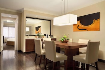 Premium Suite, 2 Bedrooms, Non Smoking, Bathtub