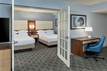 Suite, 2 Queen Beds, Non Smoking
