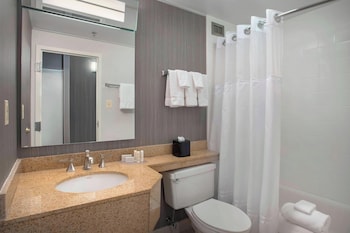 Room, Multiple Beds, Hearing Accessible (Accessible Bathtub)
