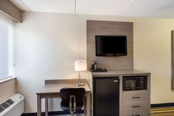 Standard Room, 1 Queen Bed, Non Smoking