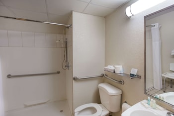 Room, 2 Queen Beds, Accessible, Non Smoking