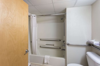 Room, 2 Queen Beds, Accessible, Non Smoking