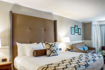 Deluxe Room, 1 King Bed