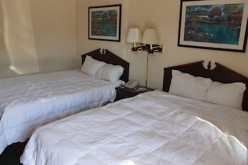 2 Queen Standard Room