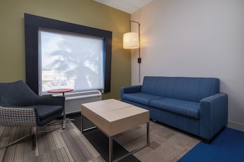 Suite, 2 Queen Beds, Accessible (Communications)