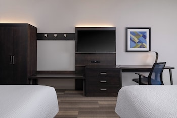 Standard Room, 2 Queen Beds, Accessible (Communications)