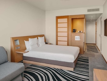 Superior Room, 1 Queen Bed with Sofa bed