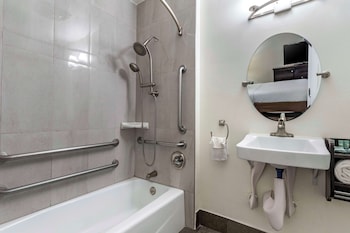 Standard Room, 1 Queen Bed, Accessible, Non Smoking (Walk-in Shower)
