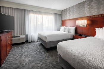 Room, 2 Double Beds (Mobility/Hearing Accessible, Tub)