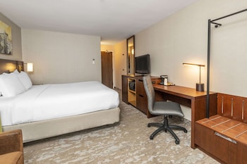 Room, 1 King Bed (Stair Access Only)