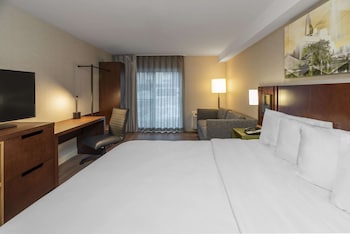 Room, 1 King Bed (Stair Access Only)