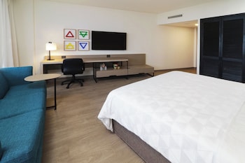 Standard Room, 1 King Bed, Balcony